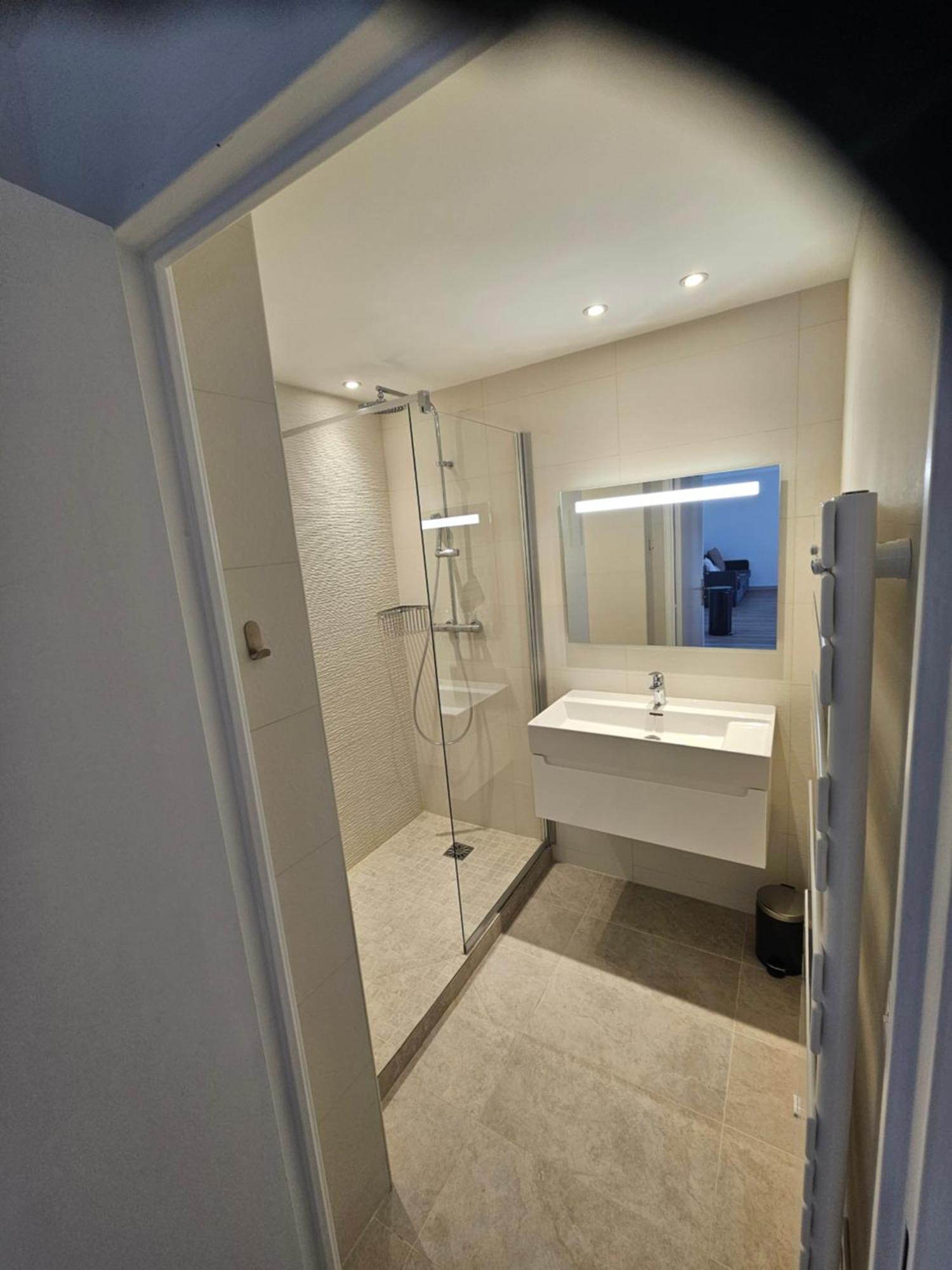 Beautiful 1 Bedroom Flat Nizza Exterior foto
