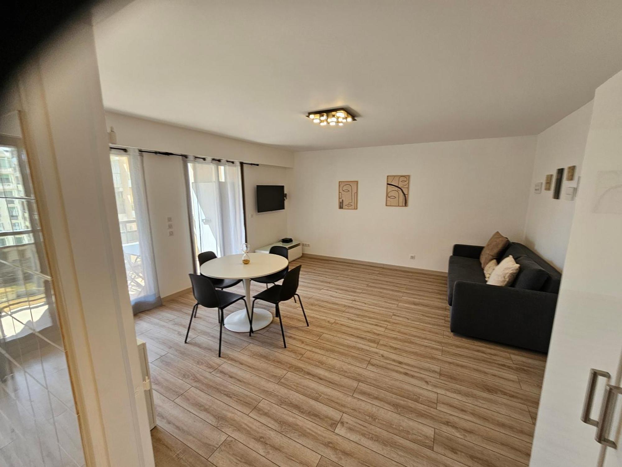 Beautiful 1 Bedroom Flat Nizza Exterior foto